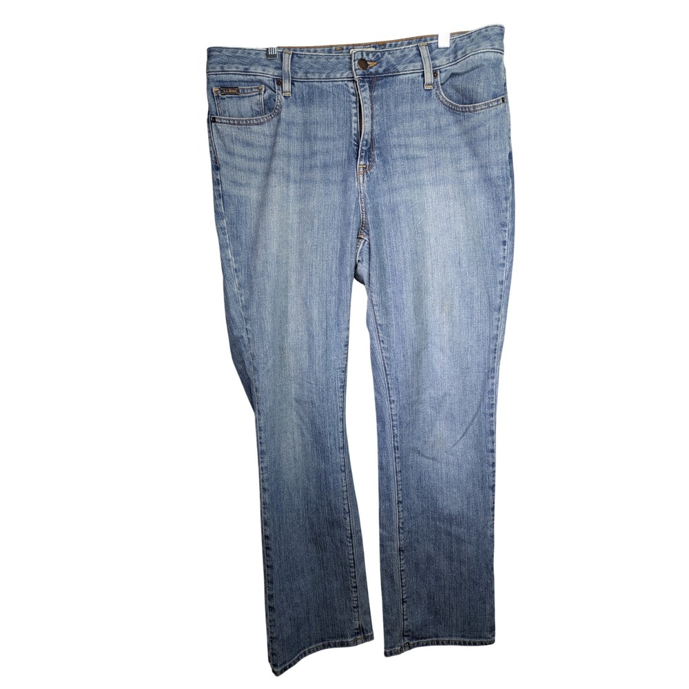 LL Bean Favorite Fit Straight Leg Jeans Light Wash Denim Womens 12 Regular
